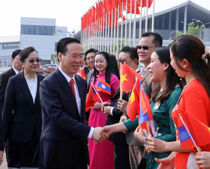 Chủ tịch nước Võ Văn Thưởng đến Viêng Chăn, bắt đầu thăm chính thức Lào - Ảnh 5. Chủ tịch nước Võ Văn Thưởng đến Viêng Chăn, bắt đầu thăm chính thức Lào - Ảnh 5.
