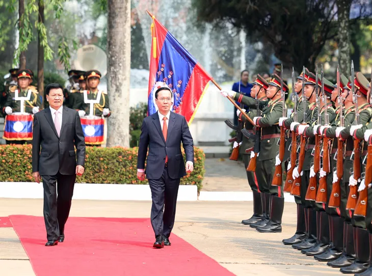 Lễ đón chính thức Chủ tịch nước Võ Văn Thưởng thăm hữu nghị Lào - Ảnh 2. Lễ đón chính thức Chủ tịch nước Võ Văn Thưởng thăm hữu nghị Lào - Ảnh 2.