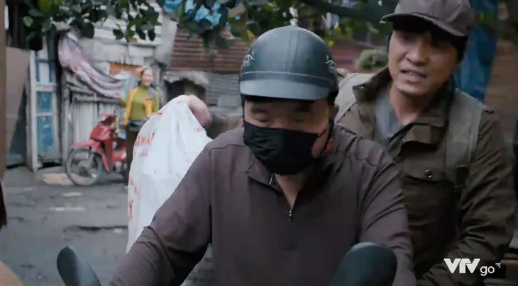 Cuộc đời vẫn đẹp sao - Tập 4: Luyến chật vật lo trả nợ đâu hay chồng đang hạnh phúc bên người khác - Ảnh 8. Cuộc đời vẫn đẹp sao - Tập 4: Luyến chật vật lo trả nợ đâu hay chồng đang hạnh phúc bên người khác - Ảnh 8.
