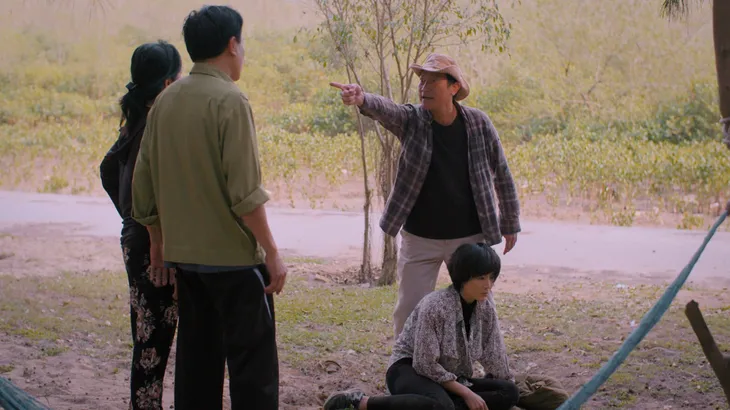 Cuộc đời vẫn đẹp sao - Tập 5: Bố mẹ đẻ chì chiết, cướp tiền khi thấy Luyến về quê - Ảnh 7. Cuộc đời vẫn đẹp sao - Tập 5: Bố mẹ đẻ chì chiết, cướp tiền khi thấy Luyến về quê - Ảnh 7.