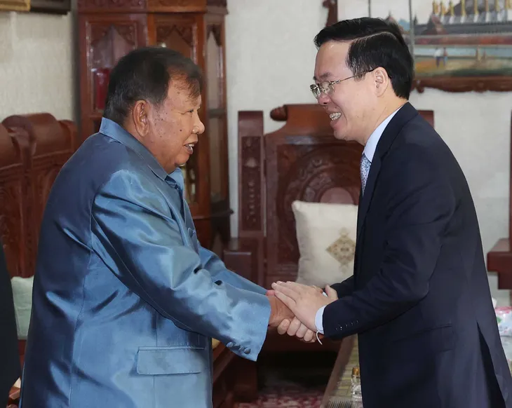 Tình cảm gắn bó, thân thiết Lào - Việt Nam vẫn luôn sâu đậm - Ảnh 2. Tình cảm gắn bó, thân thiết Lào - Việt Nam vẫn luôn sâu đậm - Ảnh 2.