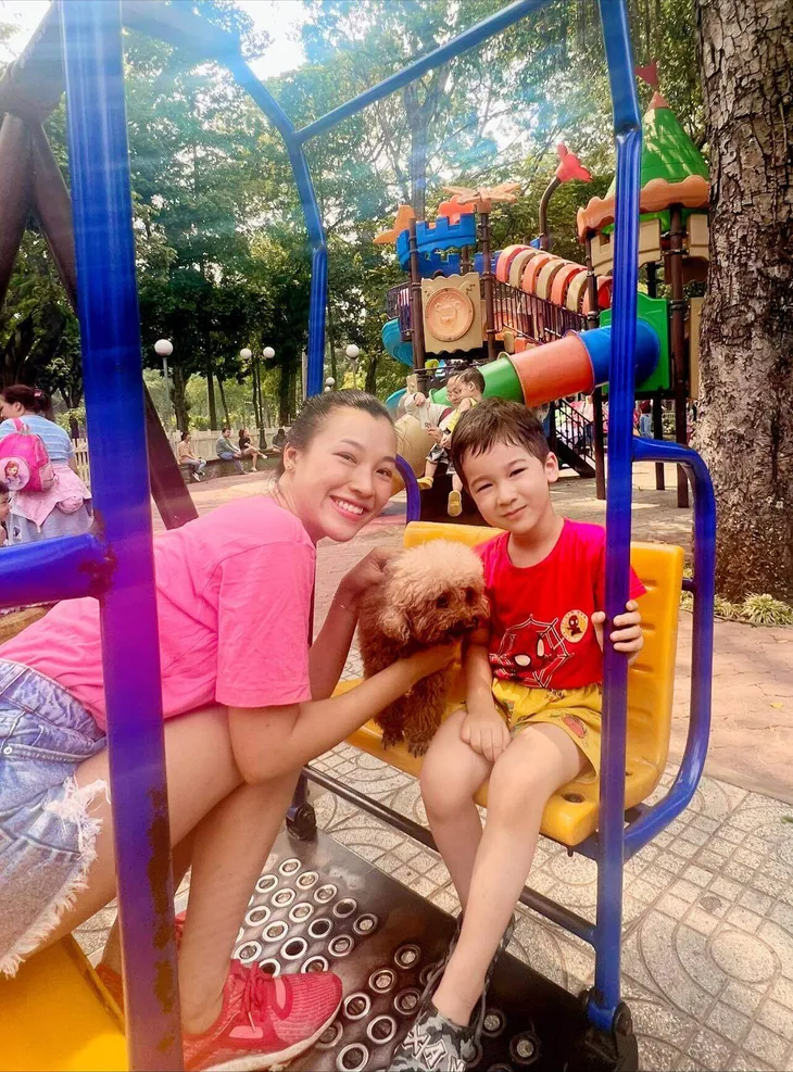 Thúy Diễm - Lương Thế Thành kỷ niệm ngày cưới, Việt Anh - Quỳnh Nga đi du lịch cùng hội bạn - Ảnh 5. Thúy Diễm - Lương Thế Thành kỷ niệm ngày cưới, Việt Anh - Quỳnh Nga đi du lịch cùng hội bạn - Ảnh 5.