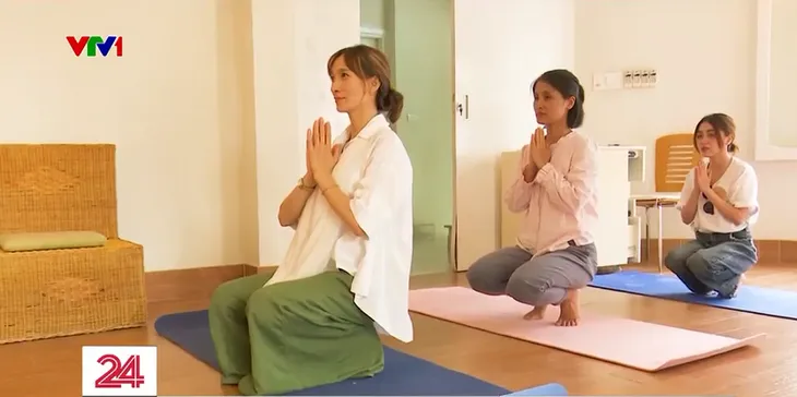 Người trẻ tìm kiếm sự bình yên từ thiền - Ảnh 4. Người trẻ tìm kiếm sự bình yên từ thiền - Ảnh 4.