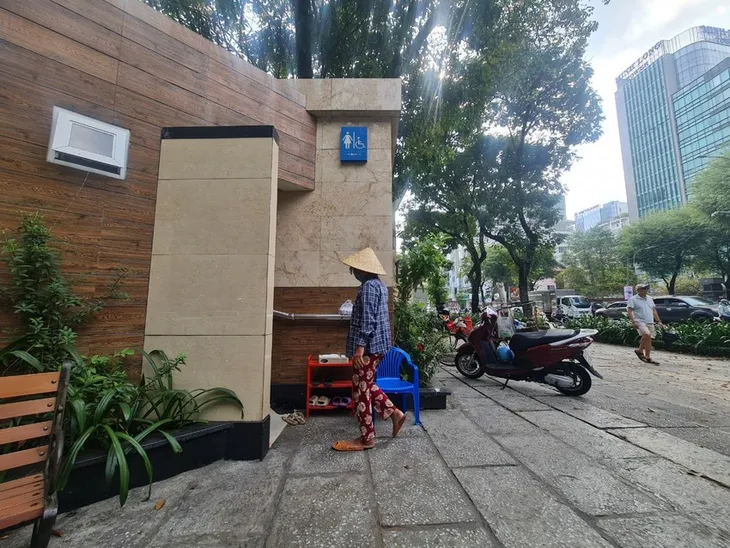UBND TP Hồ Chí Minh chấp thuận đề xuất lấy “đất vàng” Quận 1 làm nhà vệ sinh - Ảnh 1. UBND TP Hồ Chí Minh chấp thuận đề xuất lấy “đất vàng” Quận 1 làm nhà vệ sinh - Ảnh 1.