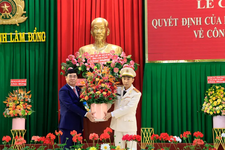 Lâm Đồng có tân Phó Giám đốc Công an tỉnh - Ảnh 2. Lâm Đồng có tân Phó Giám đốc Công an tỉnh - Ảnh 2.