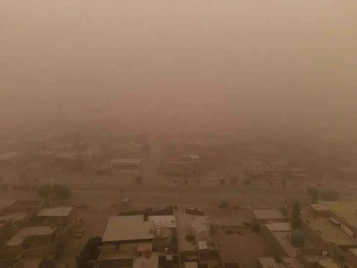 Các di tích cổ đại Iraq trước nguy cơ bị cát vùi lấp - Ảnh 1. Các di tích cổ đại Iraq trước nguy cơ bị cát vùi lấp - Ảnh 1.
