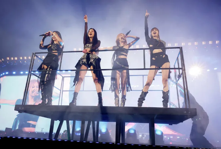 Được khen ngợi ở quốc tế, BLACKPINK vẫn bị chuyên gia âm nhạc Hàn Quốc chỉ trích - Ảnh 2. Được khen ngợi ở quốc tế, BLACKPINK vẫn bị chuyên gia âm nhạc Hàn Quốc chỉ trích - Ảnh 2.