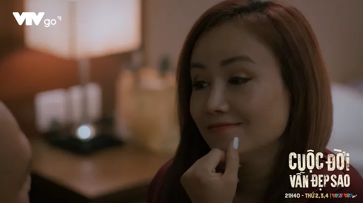 Cuộc đời vẫn đẹp sao - Tập 7: Phát hiện tóc phụ nữ trên áo Sơn, Yến có đánh ghen Luyến? - Ảnh 1. Cuộc đời vẫn đẹp sao - Tập 7: Phát hiện tóc phụ nữ trên áo Sơn, Yến có đánh ghen Luyến? - Ảnh 1.