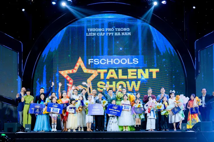 Hơn 2.000 khán giả “cháy” cùng đêm Chung kết FSchools Talent Show Hà Nam 2023 - Ảnh 5. Hơn 2.000 khán giả “cháy” cùng đêm Chung kết FSchools Talent Show Hà Nam 2023 - Ảnh 5.