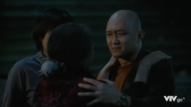 Cuộc đời vẫn đẹp sao - Tập 7: Luyến mặc mát mẻ gần gũi chồng, Sơn lại vội về bên vợ mới - Ảnh 4. Cuộc đời vẫn đẹp sao - Tập 7: Luyến mặc mát mẻ gần gũi chồng, Sơn lại vội về bên vợ mới - Ảnh 4.