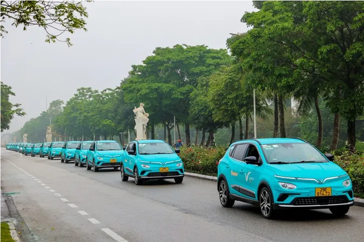 Vingroup nhận giải thưởng “Chiến lược phát triển bền vững tốt nhất Việt Nam năm 2023” - Ảnh 2. Vingroup nhận giải thưởng “Chiến lược phát triển bền vững tốt nhất Việt Nam năm 2023” - Ảnh 2.