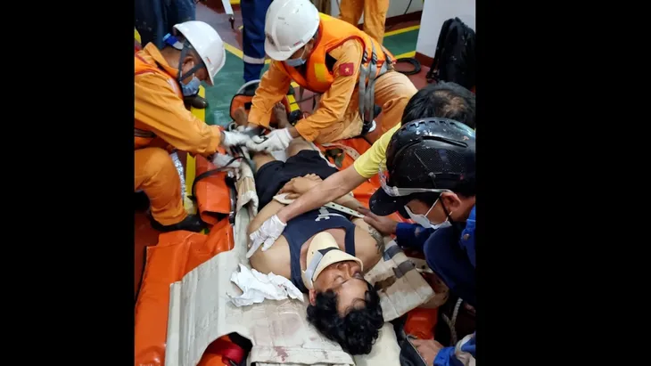 Bà Rịa - Vũng Tàu: Tiếp nhận thuyền viên nước ngoài bị tai nạn lao động trên biển - Ảnh 1. Bà Rịa - Vũng Tàu: Tiếp nhận thuyền viên nước ngoài bị tai nạn lao động trên biển - Ảnh 1.