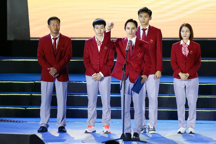 ẢNH | Lễ xuất quân của Đoàn Thể thao Việt Nam tham dự SEA Games 32 - Ảnh 3. ẢNH | Lễ xuất quân của Đoàn Thể thao Việt Nam tham dự SEA Games 32 - Ảnh 3.