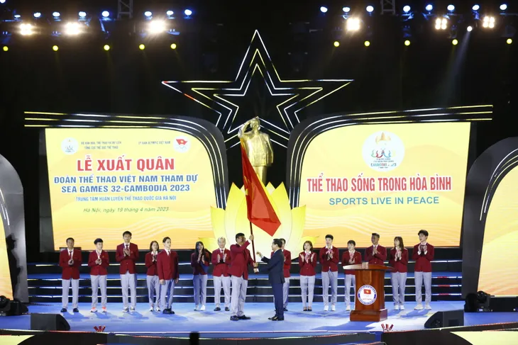 Đoàn Thể thao Việt Nam xuất quân tham dự SEA Games 32 - Ảnh 1. Đoàn Thể thao Việt Nam xuất quân tham dự SEA Games 32 - Ảnh 1.