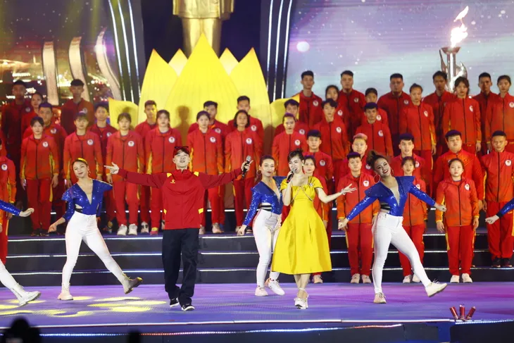 ẢNH | Lễ xuất quân của Đoàn Thể thao Việt Nam tham dự SEA Games 32 - Ảnh 9. ẢNH | Lễ xuất quân của Đoàn Thể thao Việt Nam tham dự SEA Games 32 - Ảnh 9.
