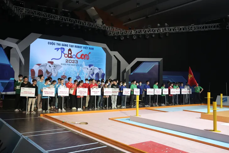 Sẵn sàng cho vòng loại khu vực phía Bắc Robocon Việt Nam 2023 - Ảnh 4. Sẵn sàng cho vòng loại khu vực phía Bắc Robocon Việt Nam 2023 - Ảnh 4.