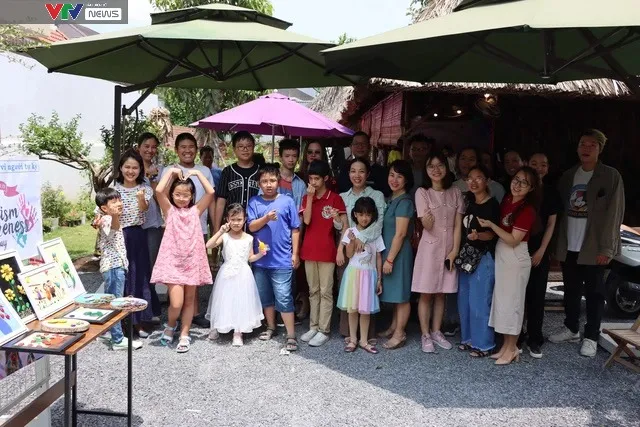 Hưởng ứng Tuần lễ hành động vì trẻ tự kỷ và ngày Thế giới nhận thức về tự kỷ 2/4 - Ảnh 4. Hưởng ứng Tuần lễ hành động vì trẻ tự kỷ và ngày Thế giới nhận thức về tự kỷ 2/4 - Ảnh 4.