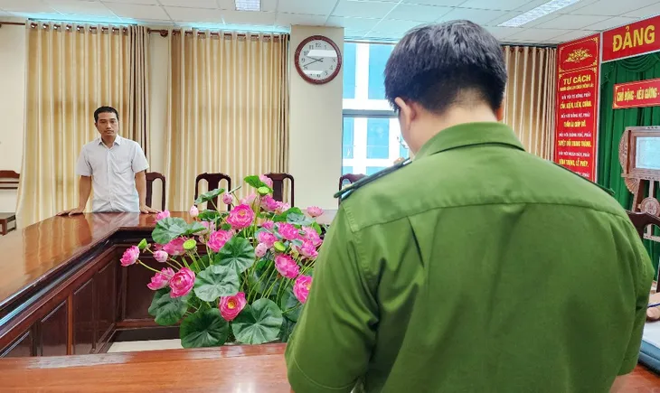 Cần Thơ: Khởi tố đăng kiểm viên nhận hối lộ hơn 1 tỷ đồng - Ảnh 1. Cần Thơ: Khởi tố đăng kiểm viên nhận hối lộ hơn 1 tỷ đồng - Ảnh 1.