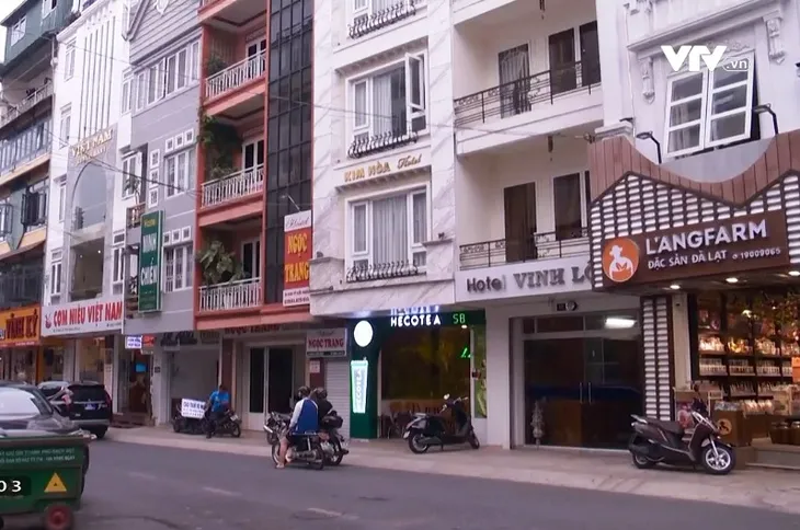 Đặt phòng qua mạng - Coi chừng sập bẫy - Ảnh 1. Đặt phòng qua mạng - Coi chừng sập bẫy - Ảnh 1.