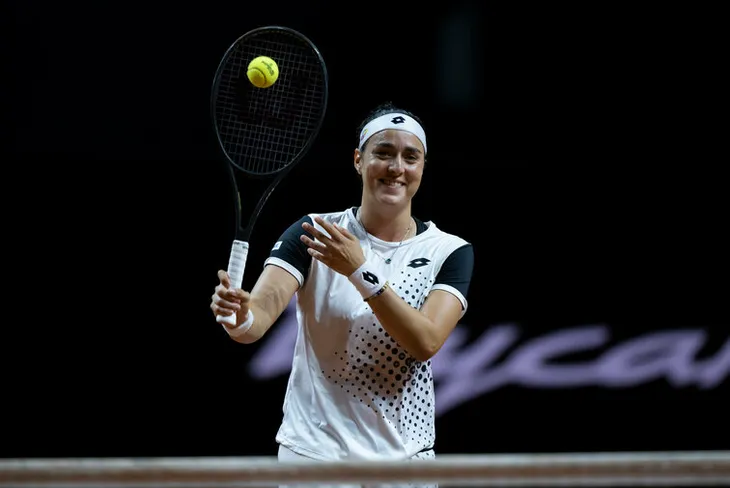 Aryna Sabalenka và Ons Jabeur vào tứ kết Stuttgart mở rộng - Ảnh 1. Aryna Sabalenka và Ons Jabeur vào tứ kết Stuttgart mở rộng - Ảnh 1.