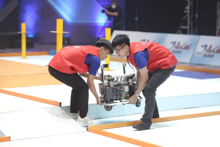 Những chiến thắng tuyệt đối Chey-Yo đầu tiên tại vòng loại Robocon Việt Nam 2023 - Ảnh 28. Những chiến thắng tuyệt đối Chey-Yo đầu tiên tại vòng loại Robocon Việt Nam 2023 - Ảnh 28.