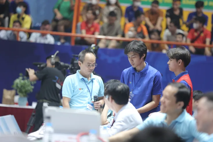 Robocon Việt Nam 2023: May mắn là yếu tố không thể thiếu để đi đến chiến thắng - Ảnh 12. Robocon Việt Nam 2023: May mắn là yếu tố không thể thiếu để đi đến chiến thắng - Ảnh 12.