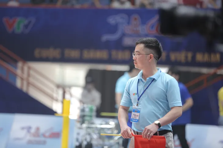 Robocon Việt Nam 2023: May mắn là yếu tố không thể thiếu để đi đến chiến thắng - Ảnh 29. Robocon Việt Nam 2023: May mắn là yếu tố không thể thiếu để đi đến chiến thắng - Ảnh 29.
