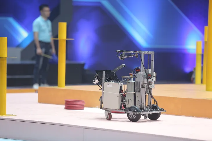 Robocon Việt Nam 2023: May mắn là yếu tố không thể thiếu để đi đến chiến thắng - Ảnh 34. Robocon Việt Nam 2023: May mắn là yếu tố không thể thiếu để đi đến chiến thắng - Ảnh 34.