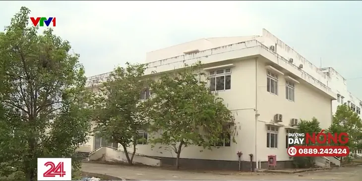Bình Dương: Bệnh viện 250 tỷ đồng bỏ hoang thành khu chăn bò - Ảnh 2. Bình Dương: Bệnh viện 250 tỷ đồng bỏ hoang thành khu chăn bò - Ảnh 2.