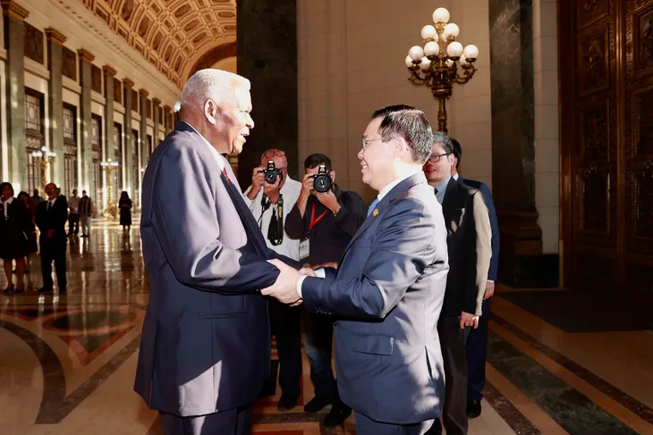Chủ tịch Quốc hội Vương Đình Huệ hội đàm chính thức với Chủ tịch Quốc hội Cuba - Ảnh 2. Chủ tịch Quốc hội Vương Đình Huệ hội đàm chính thức với Chủ tịch Quốc hội Cuba - Ảnh 2.