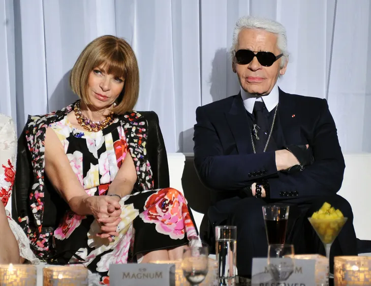 Tôn vinh ông hoàng Chanel Karl Lagerfeld, Met Gala 2023 gây tranh cãi - Ảnh 2. Tôn vinh ông hoàng Chanel Karl Lagerfeld, Met Gala 2023 gây tranh cãi - Ảnh 2.
