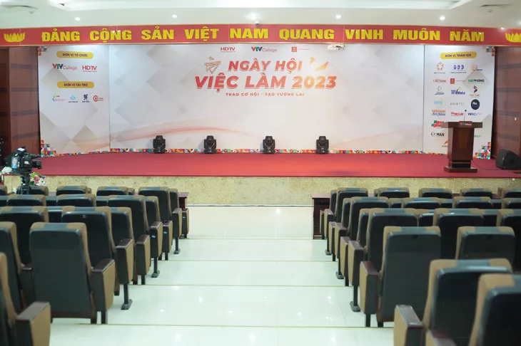 Sẵn sàng cho Ngày hội việc làm VTV College lần thứ 2 - năm 2023 - Ảnh 1. Sẵn sàng cho Ngày hội việc làm VTV College lần thứ 2 - năm 2023 - Ảnh 1.