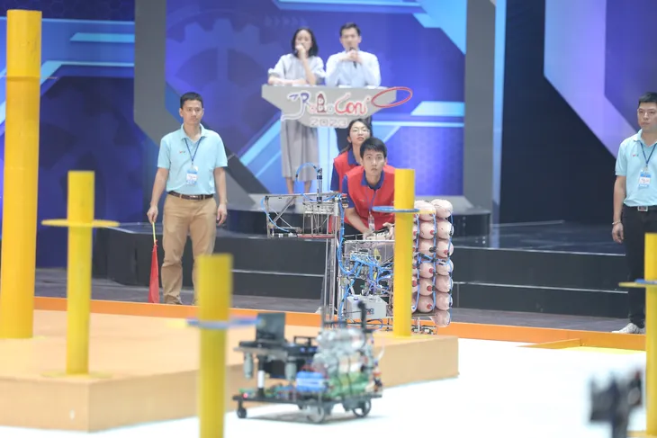 Robocon Việt Nam 2023: Kỷ lục Chey-Yo mới được xác lập - Ảnh 13. Robocon Việt Nam 2023: Kỷ lục Chey-Yo mới được xác lập - Ảnh 13.