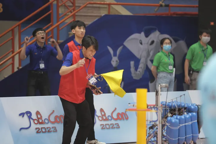 Robocon Việt Nam 2023: Kỷ lục Chey-Yo mới được xác lập - Ảnh 25. Robocon Việt Nam 2023: Kỷ lục Chey-Yo mới được xác lập - Ảnh 25.
