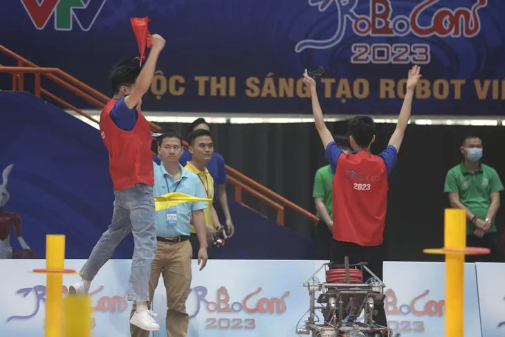 Robocon Việt Nam 2023: Kỷ lục Chey-Yo mới được xác lập - Ảnh 32. Robocon Việt Nam 2023: Kỷ lục Chey-Yo mới được xác lập - Ảnh 32.