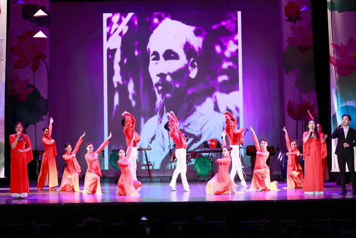 Chương trình nghệ thuật đặc biệt mở đầu Những ngày văn hóa Việt Nam tại Cuba - Ảnh 6. Chương trình nghệ thuật đặc biệt mở đầu Những ngày văn hóa Việt Nam tại Cuba - Ảnh 6.