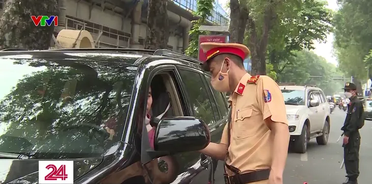 Hà Nội: Tỷ lệ người điều khiển phương tiện có nồng độ cồn giảm mạnh - Ảnh 2. Hà Nội: Tỷ lệ người điều khiển phương tiện có nồng độ cồn giảm mạnh - Ảnh 2.