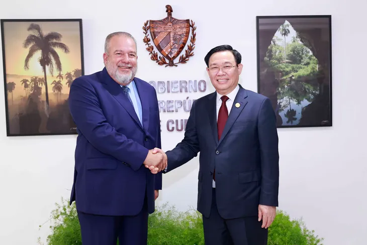Chủ tịch Quốc hội Vương Đình Huệ hội kiến Thủ tướng Cuba - Ảnh 1. Chủ tịch Quốc hội Vương Đình Huệ hội kiến Thủ tướng Cuba - Ảnh 1.