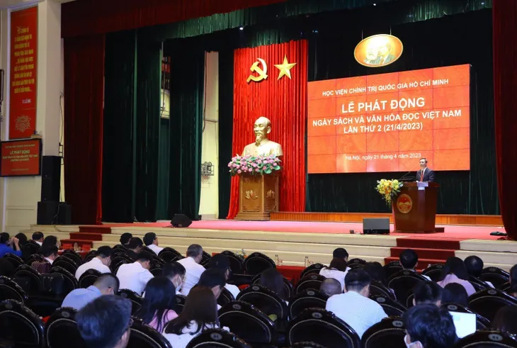 Học viện Chính trị quốc gia Hồ Chí Minh phát động Ngày Sách và Văn hóa đọc 2023 - Ảnh 3. Học viện Chính trị quốc gia Hồ Chí Minh phát động Ngày Sách và Văn hóa đọc 2023 - Ảnh 3.