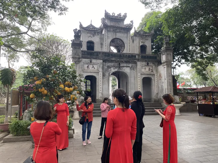 Tứ trấn Thăng Long: Nét đẹp tâm linh độc đáo giữa lòng Thủ đô - Ảnh 4.