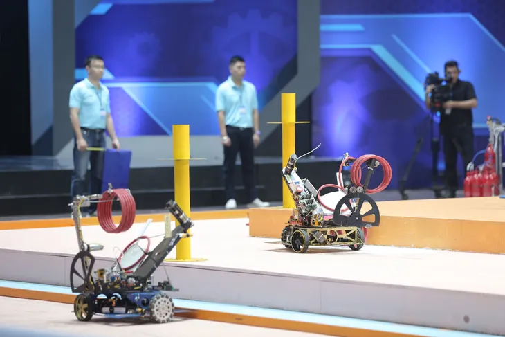 Lộ diện những đội đầu tiên vào chung kết Robocon Việt Nam 2023 - Ảnh 16. Lộ diện những đội đầu tiên vào chung kết Robocon Việt Nam 2023 - Ảnh 16.