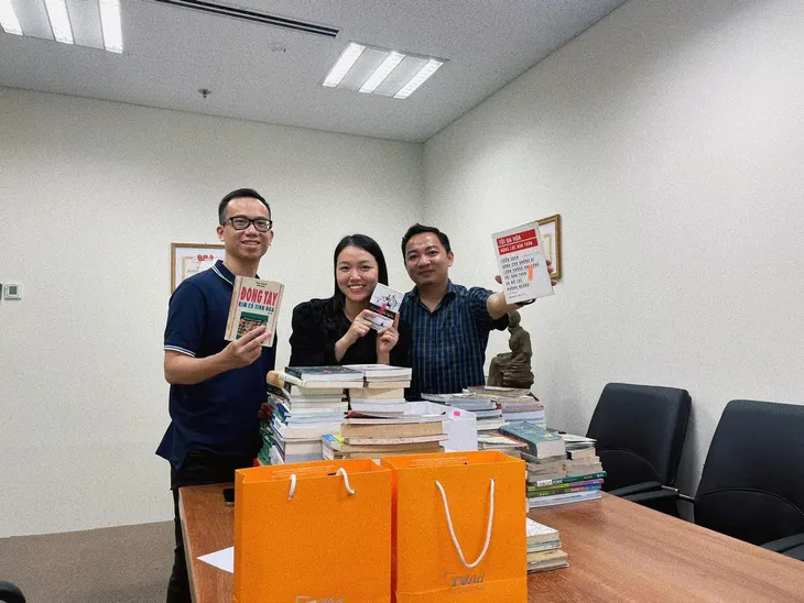 Khơi gợi và lan tỏa niềm đam mê đọc sách trong thanh niên - Ảnh 1. Khơi gợi và lan tỏa niềm đam mê đọc sách trong thanh niên - Ảnh 1.
