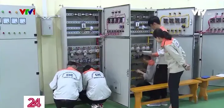 Học nghề sau cấp 2: Chuyển biến từ việc làm đến nhận thức người học - Ảnh 2. Học nghề sau cấp 2: Chuyển biến từ việc làm đến nhận thức người học - Ảnh 2.