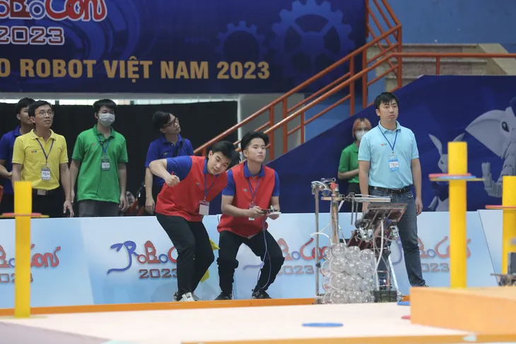Robocon Việt Nam 2023: Chiến thắng tuyệt đối Chey-Yo ngày càng khó đạt được - Ảnh 33.