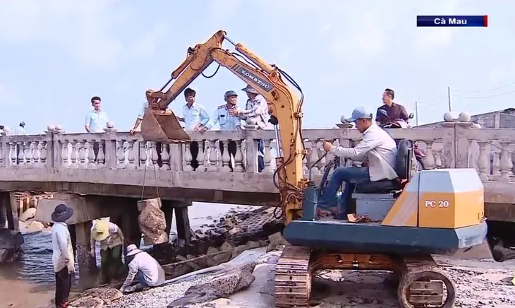 Huy động sức dân trong phòng chống sạt lở - Ảnh 3. Huy động sức dân trong phòng chống sạt lở - Ảnh 3.
