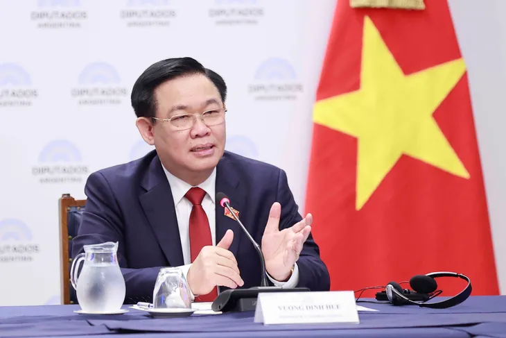 Chủ tịch Quốc hội Vương Đình Huệ hội đàm với Chủ tịch Hạ viện Cộng hòa Argentina - Ảnh 1. Chủ tịch Quốc hội Vương Đình Huệ hội đàm với Chủ tịch Hạ viện Cộng hòa Argentina - Ảnh 1.