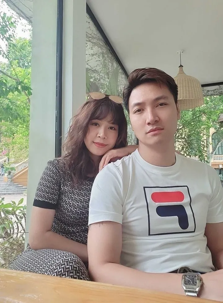 Vợ chồng Mạnh Trường trốn con hẹn hò, Nhã Phương tham gia phim mới - Ảnh 2. Vợ chồng Mạnh Trường trốn con hẹn hò, Nhã Phương tham gia phim mới - Ảnh 2.