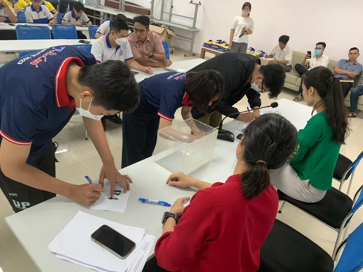 12 đội tham gia vòng loại Robocon Việt Nam 2023 khu vực phía Nam - Ảnh 7. 12 đội tham gia vòng loại Robocon Việt Nam 2023 khu vực phía Nam - Ảnh 7.