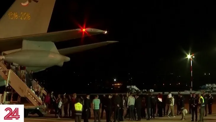 Khoảng 30 nước sơ tán công dân khỏi vùng xung đột Sudan - Ảnh 1. Khoảng 30 nước sơ tán công dân khỏi vùng xung đột Sudan - Ảnh 1.