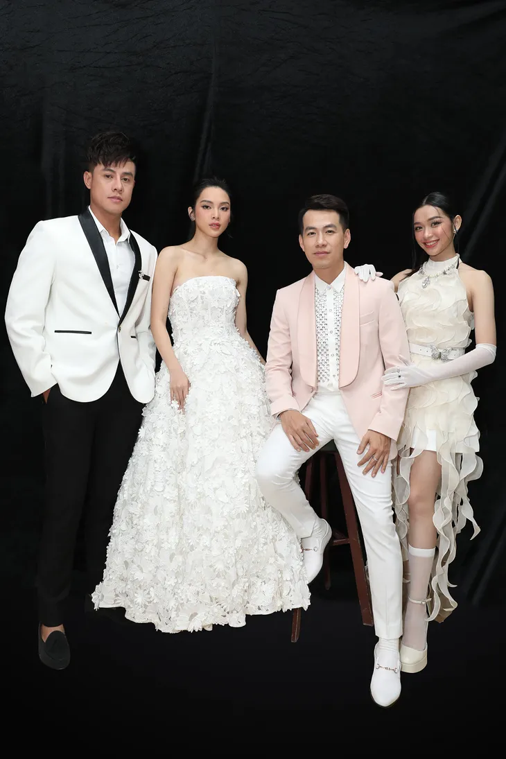 Hồ Trung Dũng: “Tôi phải tập yêu giọng hát, yêu cách hát của Quỳnh Lương” - Ảnh 1. Hồ Trung Dũng: “Tôi phải tập yêu giọng hát, yêu cách hát của Quỳnh Lương” - Ảnh 1.